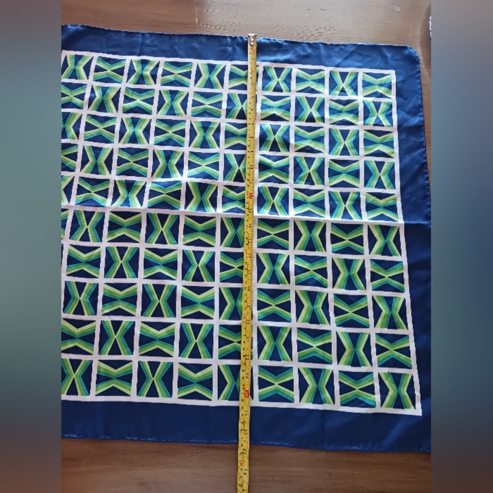 Vintage Ladies Scarf Lovely Blue White Green Geometric Design Classy Feminine - Picture 3 of 7